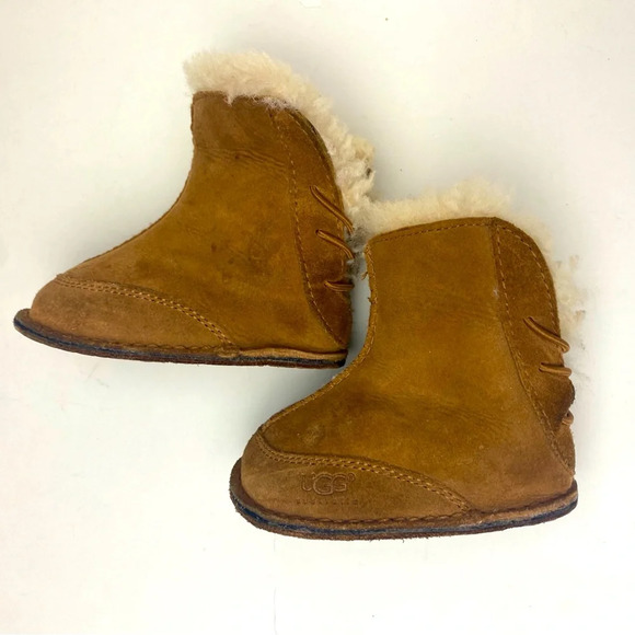 UGG Australia Insulated bootie infant size small (4-6months) - Picture 12 of 13